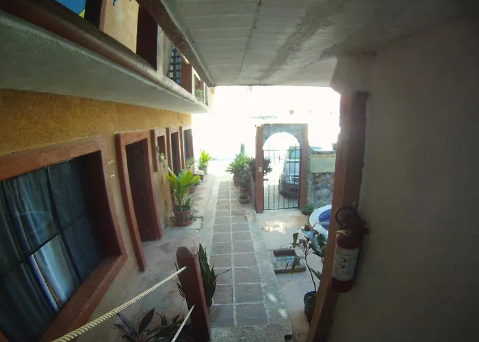 Guest house Suites Playa La Ropa El Pirata Zihuatanejo