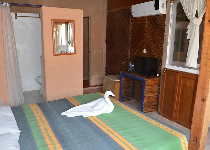 Suites Playa La Ropa El Pirata Guest house 2*