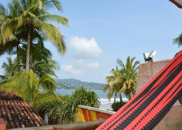 Suites Playa La Ropa El Pirata 2*