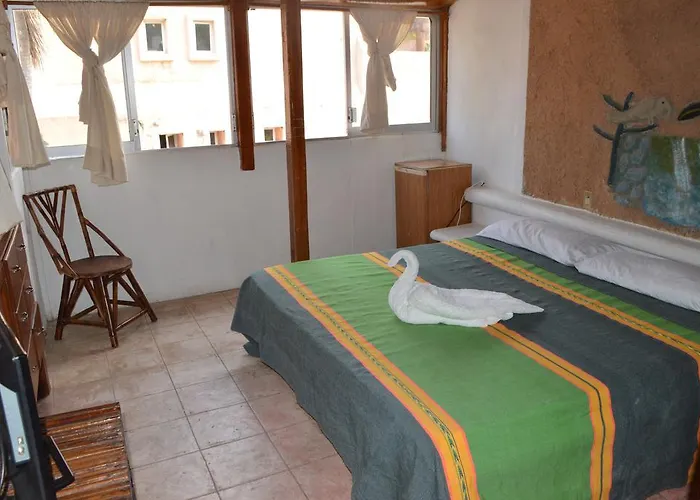 Guest house Suites Playa La Ropa El Pirata Zihuatanejo