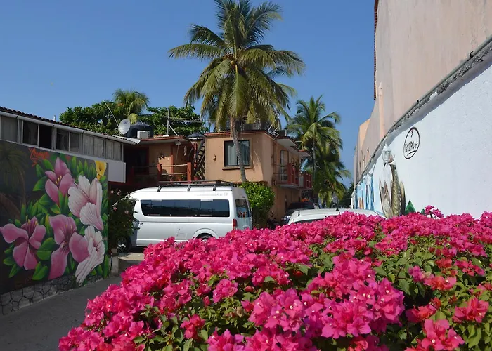 Suites Playa La Ropa El Pirata 2* Zihuatanejo