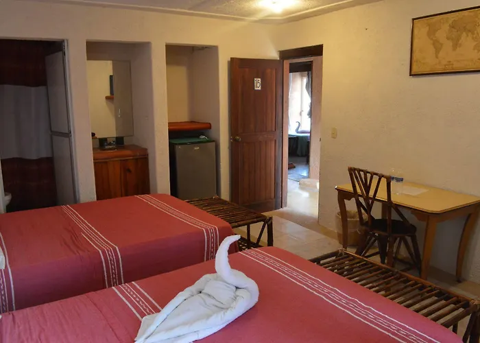 Guest house Suites Playa La Ropa El Pirata